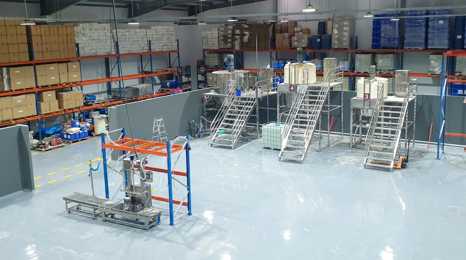Biochem production and storage hall with mixing tanks